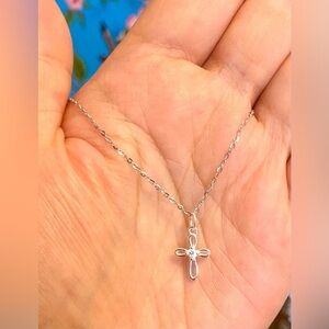 Stylish 925 Silver Chain Necklace with Cross pendant ✨